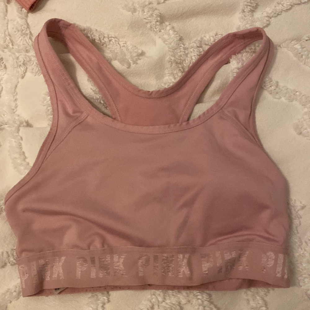 pink sports bra